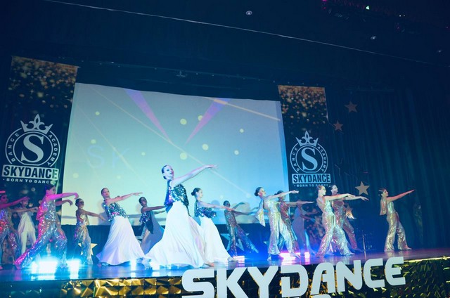 skydance 10 8